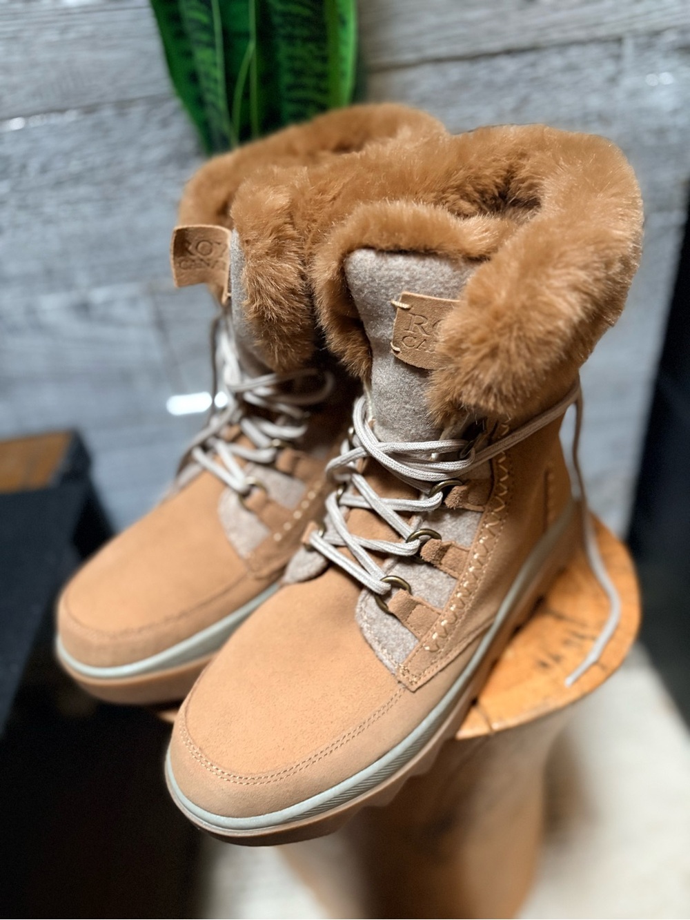 Royal Canadian | NWOT "Algonquin" Waterproof Faux-Fur Winter Boots - Women's 7